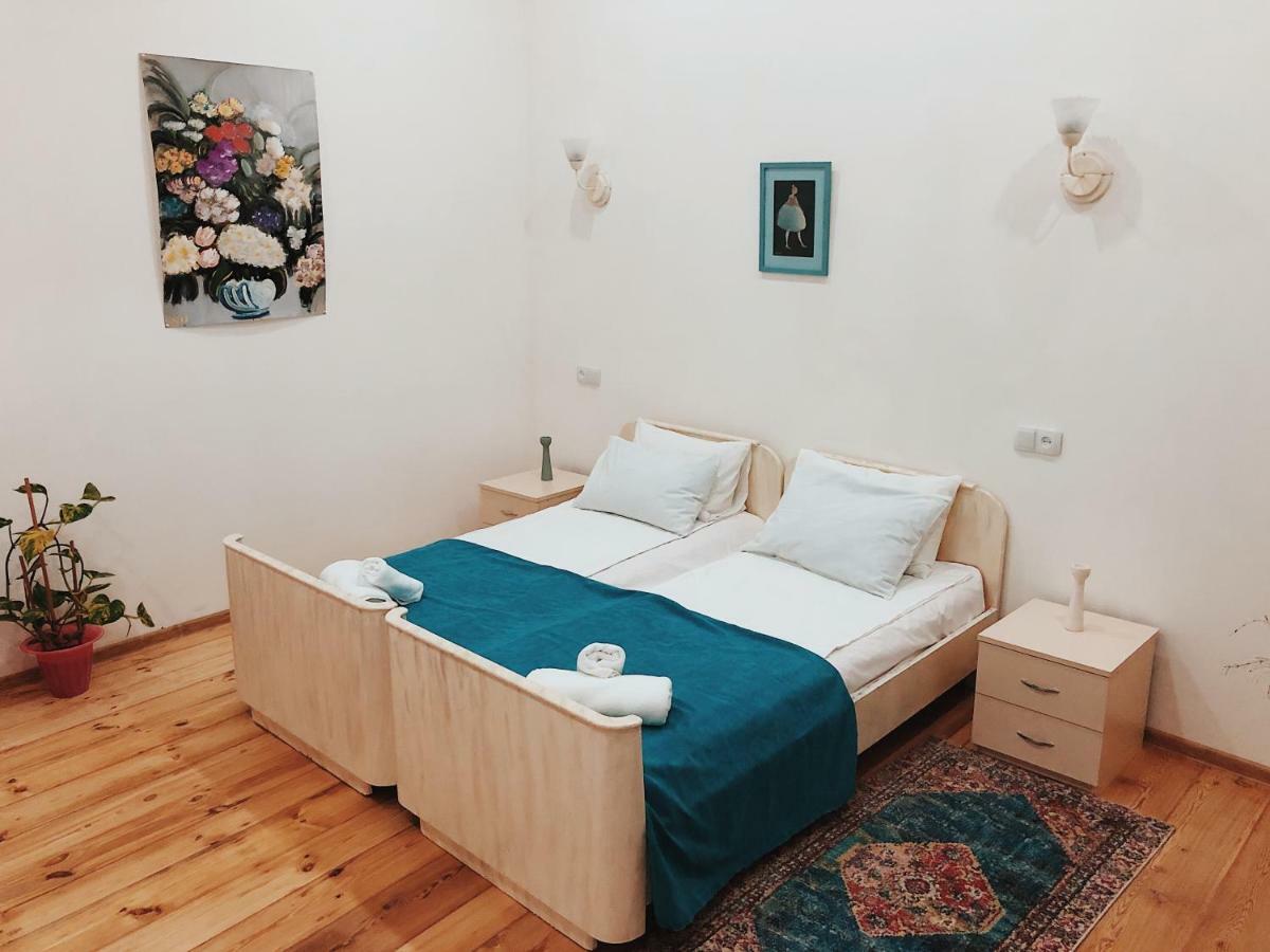 Tamaras Apartment Tbilisi Buitenkant foto